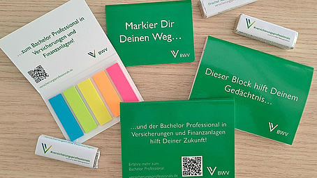 #versicherungsprofessionals zum Mitnehmen: Kleine Hinweisgeber auf den neuen Bachelor Professional
